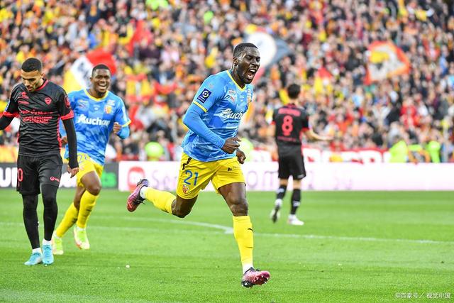 俄克拉荷马雷霆发布备战花絮；加时末段状态回暖；中超任务艰巨；赛程密集仍需轮换的简单介绍